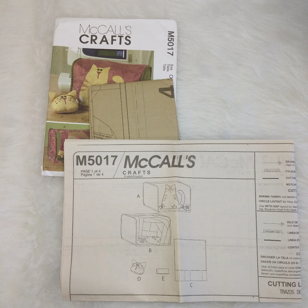 McCall's M5017 Sewing Machine cover, pin cushion, mat